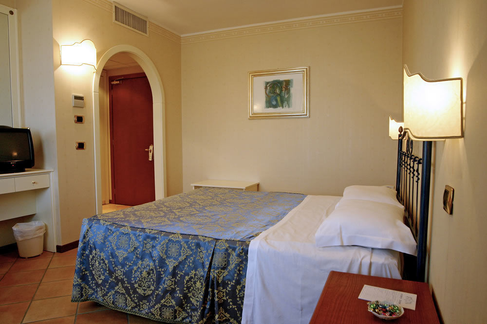 Villa Luigi Hotel & Restaurant Nuova Gestione Villa Rosa Di Martinsicuro Zewnętrze zdjęcie