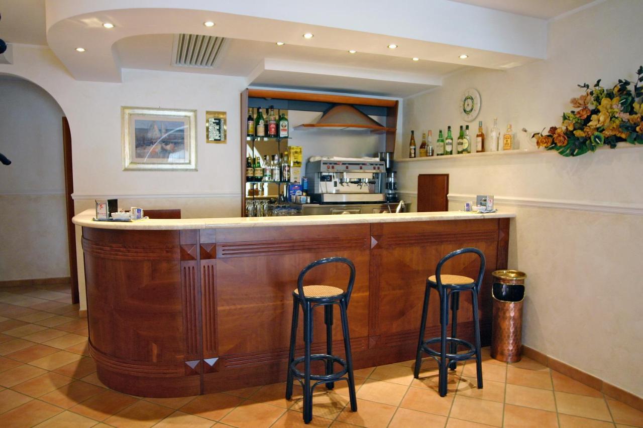 Villa Luigi Hotel & Restaurant Nuova Gestione Villa Rosa Di Martinsicuro Zewnętrze zdjęcie